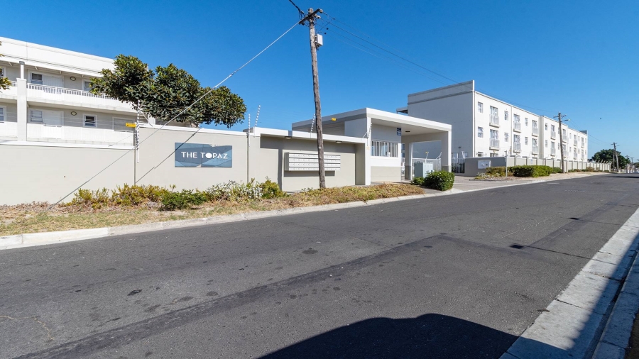 2 Bedroom Property for Sale in Cravenby Western Cape